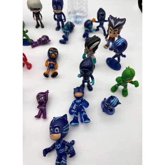 Lot Of 28 PJ Masks Toys Action Figures Nice collection - Picture 5 of 7